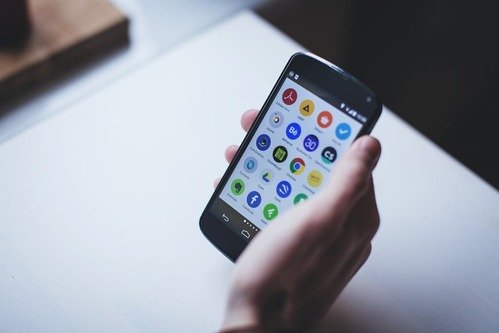 How to Choose the Right Software House for Your Business App
